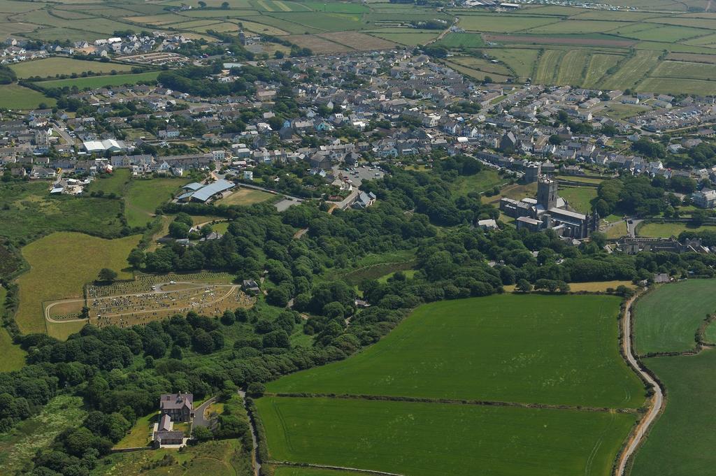 Penrhiw Priory ξενώνας St. Davids  Εξωτερικό φωτογραφία